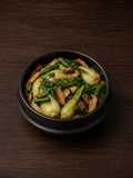 Chinesisches Wokgericht mit Shiitake & Pak Choi 🥬 香菇娃娃菜中式炒菜 [Vegan]