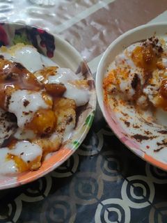 दही पापड़ी चाट(dahi papadi chaat recipe in hindi) रेसिपी मुख्य फोटो