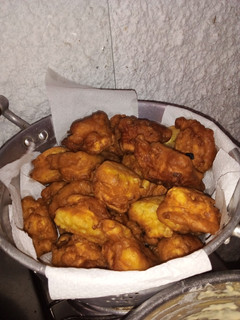 Una foto de Buñuelos de cebolla y morrón