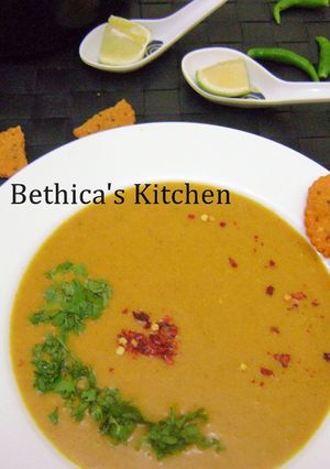 A picture of Tomato-Biscuit Soup.