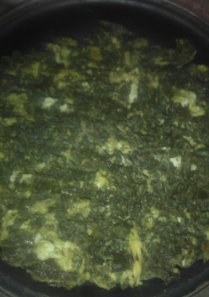 Una foto de Espinacas con huevo