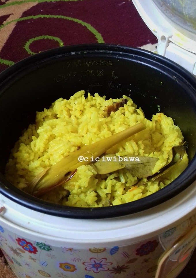 Foto resep Nasi Kuning Simpel (Magic Com)