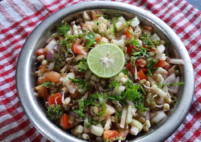 Vegetables Green Moong Sprouts Salad Recipe By Varsha Narayankar Cookpad 2639