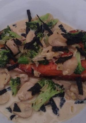 Foto resep Fried Salmon with Creamy Sauce