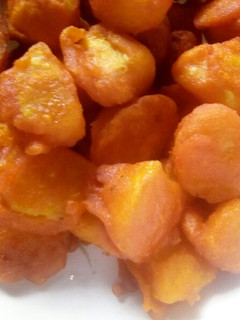 A picture of Viazi karai (flour coated potatoes).