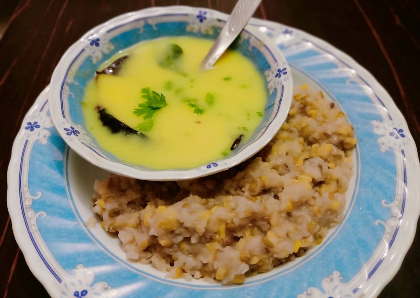 Gujarati kadhi khichdi