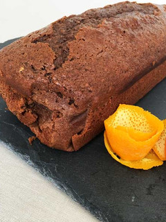 Una foto de Bizcocho ecológico de chocolate y naranja