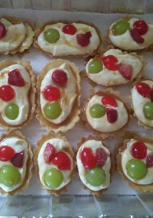 Una foto de Canastitas con Puding y fruta