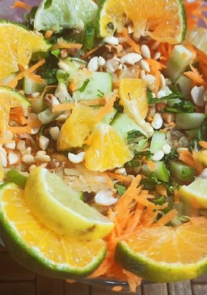 A picture of No Cook Recipe Raw papaya sweet and sour salad.