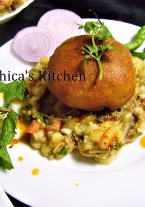 A picture of Litti Chokha.