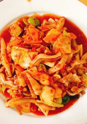 Hình của món Tai heo sốt thái.