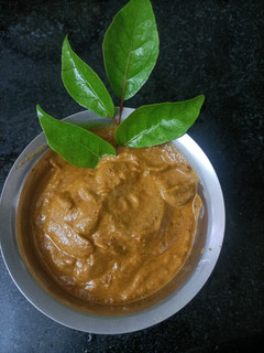 பூண்டு சட்னி(garlic chutney recipe in tamil) செய்முறை முக்கிய புகைப்படம்