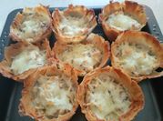 Una foto de rellenos salados para masa filo