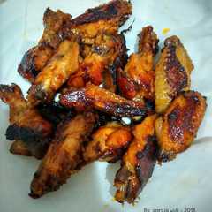 A picture of Honey Chicken Wings.