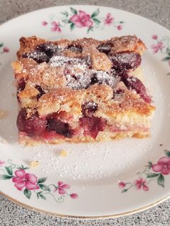 Bögrés meggyes süti recept fotója