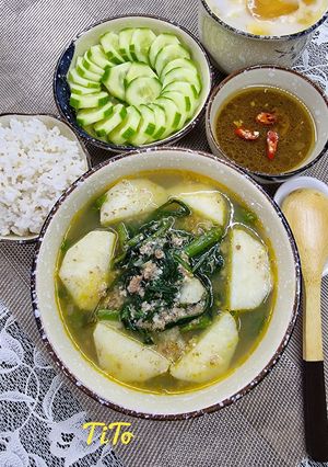 Hình của món Canh cua đồng khoai từ rau muống.