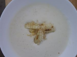 Una foto de Crema templada de maíz y leche de coco