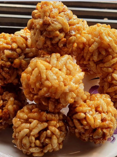 મમરા ના લાડુ (Mamra Ladoo Recipe in Gujarati) રેસીપી મુખ્ય ફોટો