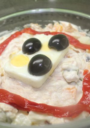 Foto principal de Ensaladilla rusa con huevo de codorniz