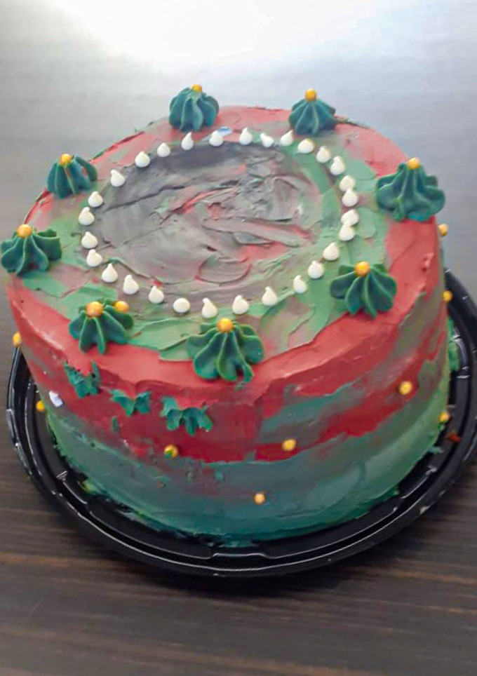 Una foto de Pastel red velvet 🎂🔴