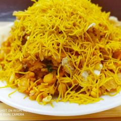 Instant Bhel puri | Bhel puri recipe | Mumbai style A picture of Instant Bhel puri | Bhel puri recipe | Mumbai style.