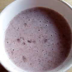 Una foto de Licuado de frutilla y leche de coco 🍓🍹