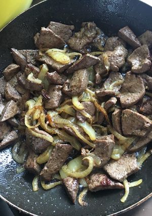 Serpenyős sertésmáj recept fotója