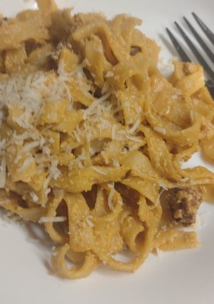 Olasz kolbászos ricottás tészta - Tagliatelle alla Norcina recept fotója