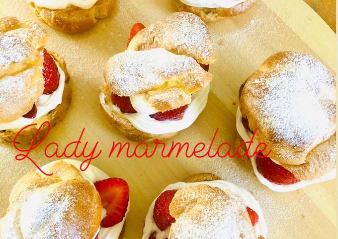 Choux fraises chantilly cœur coulis fraise nappé de crème pâtissière