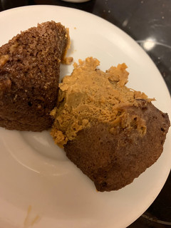 Una foto de Mug cake de mantequilla de maní