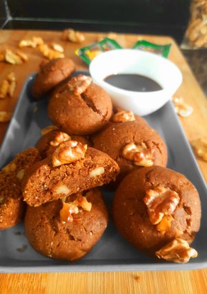 A picture of Coffee walnut vegan cookies.