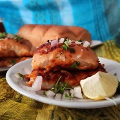 A picture of Spicy Schezwan masal pav.