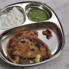 A picture of Aloo ka paratha😍.