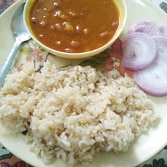 A picture of Rajma chawal.