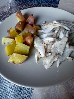 Una foto de 🐟Corvina al horno con salsa de mostaza