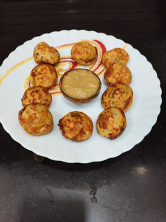 A picture of Moong dal Appe.