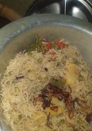 A picture of Aloo mater pilao.