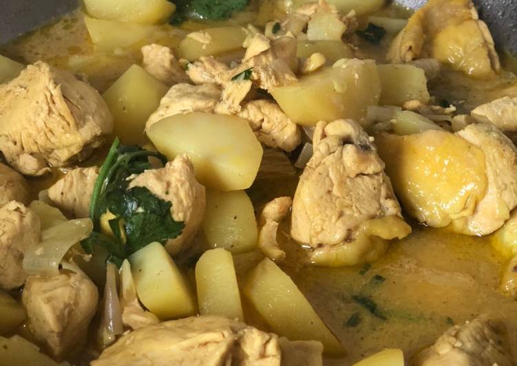 Simple Way to Prepare Speedy Curry Potato Chicken Legs