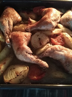 Una foto de Pollo al horno con patatas