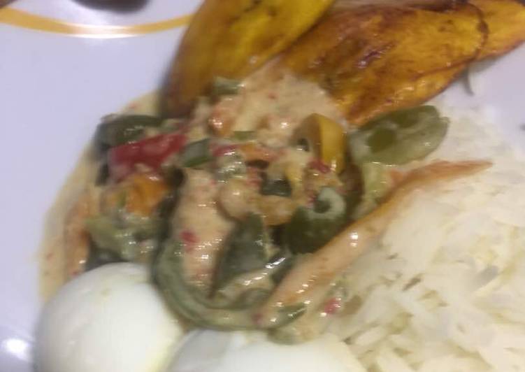 Recipe of Quick Fried plantain, boiled egg with chicken creamy sauce