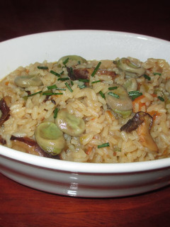 Una foto de Arroz con habas y setas shiitake