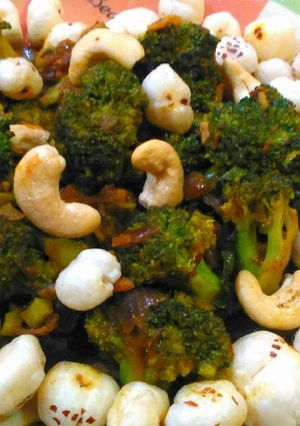 A picture of Makhni Broccoli with roasted cashwes & lotus seeds.
