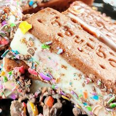 A picture of Bourbon ice-cream sandwiches.
