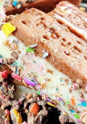 A picture of Bourbon ice-cream sandwiches.