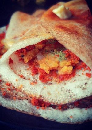 A picture of Vada pav masala dosa.