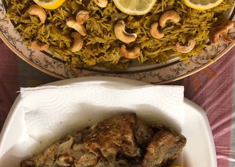 رز صيادية مع السمك المقلي