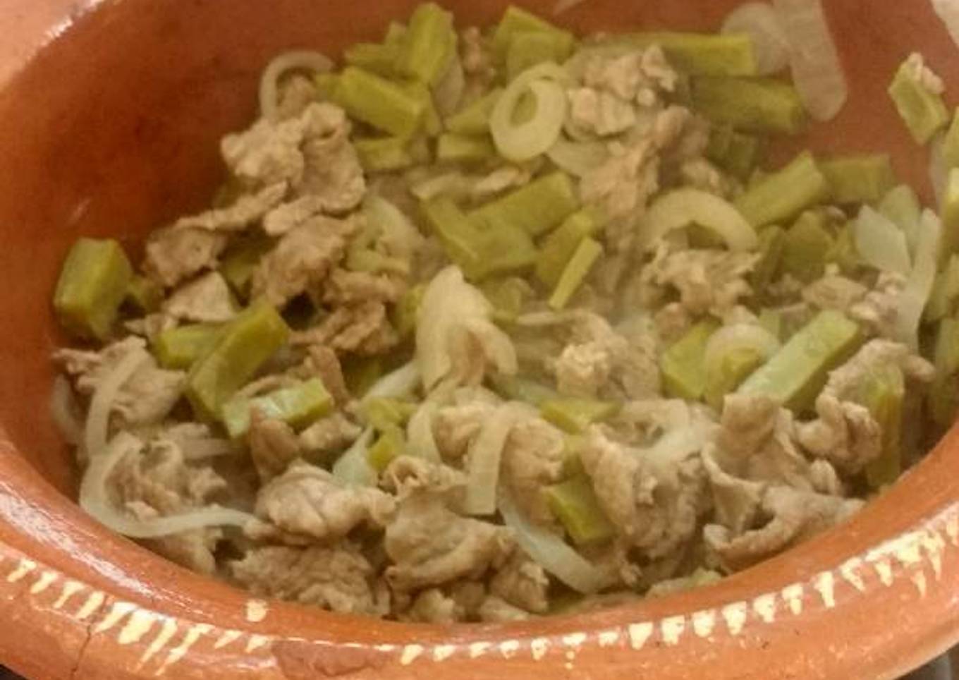 Bistec con nopales