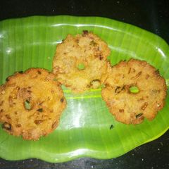A picture of Maddur Vada.