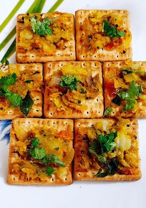A picture of Cream Cracker Potato Bites.