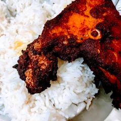 A picture of Fried fish.